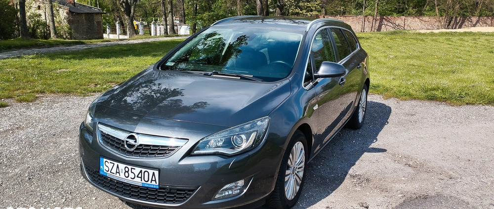 Opel Astra cena 20000 przebieg: 237229, rok produkcji 2011 z Szczekociny małe 667